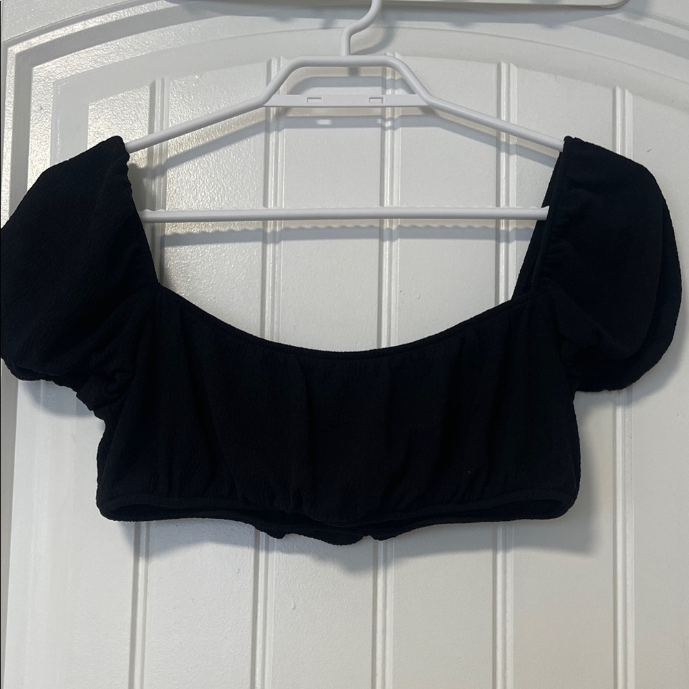 H&M Black Puff Sleeve Crop Top